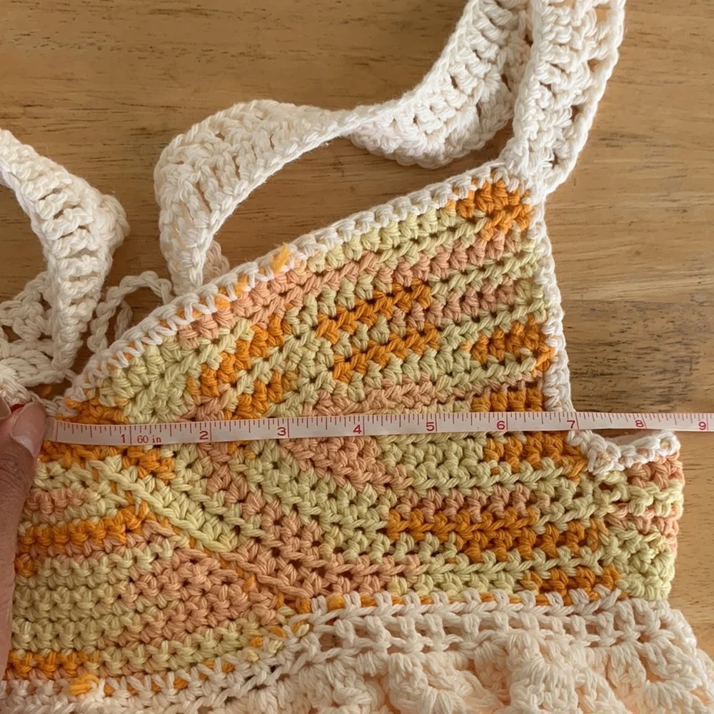 SIZE L/XL Handmade Crochet Crop Top - Picture 8 of 9